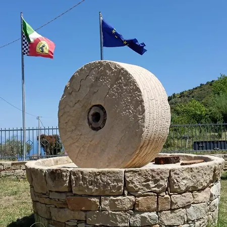 Alloggio per agriturismo Mama Lina Patti