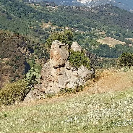 Alloggio per agriturismo Mama Lina *