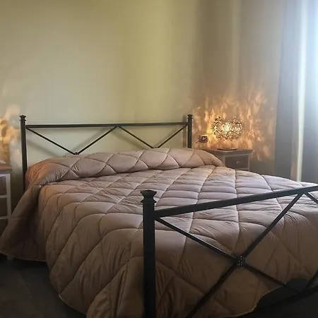 Alloggio per agriturismo Mama Lina *